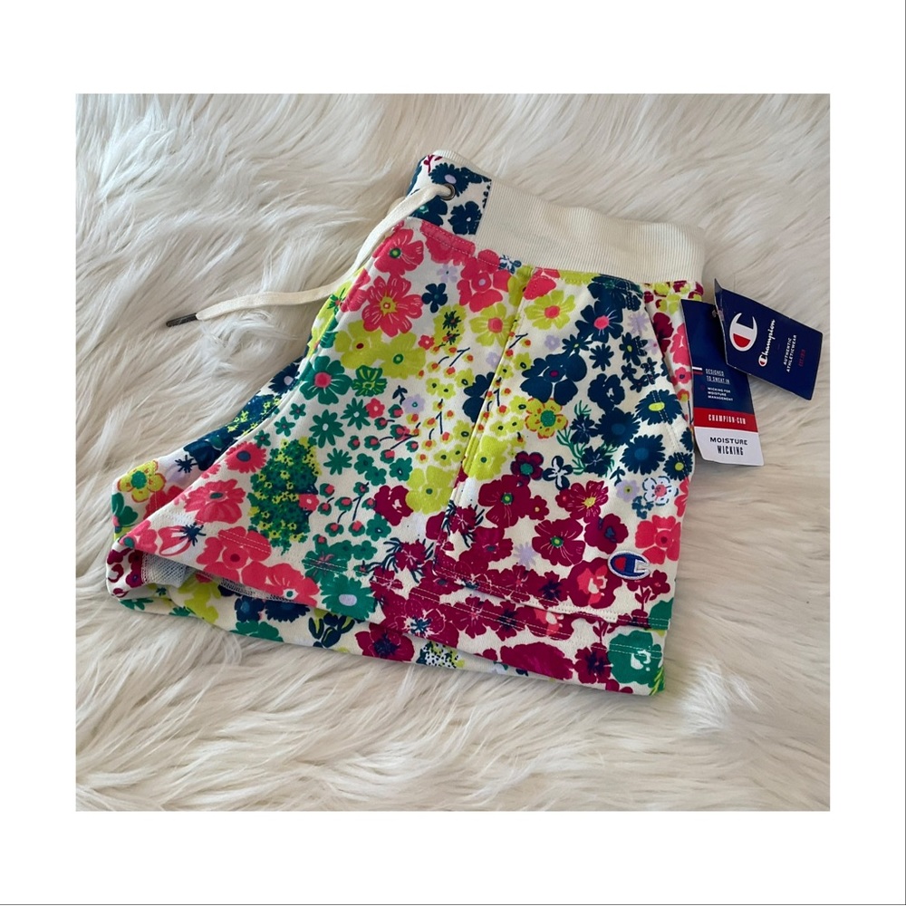 Champion Campus French Terry Shorts - NWT - Size Large - Flower Power